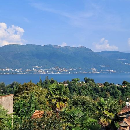 Castelveccana Nonna Anita Bed & Breakfast エクステリア 写真