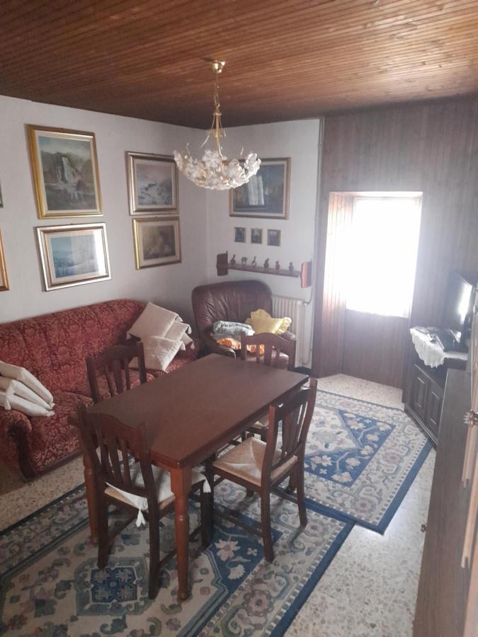 Castelveccana Nonna Anita Bed & Breakfast エクステリア 写真