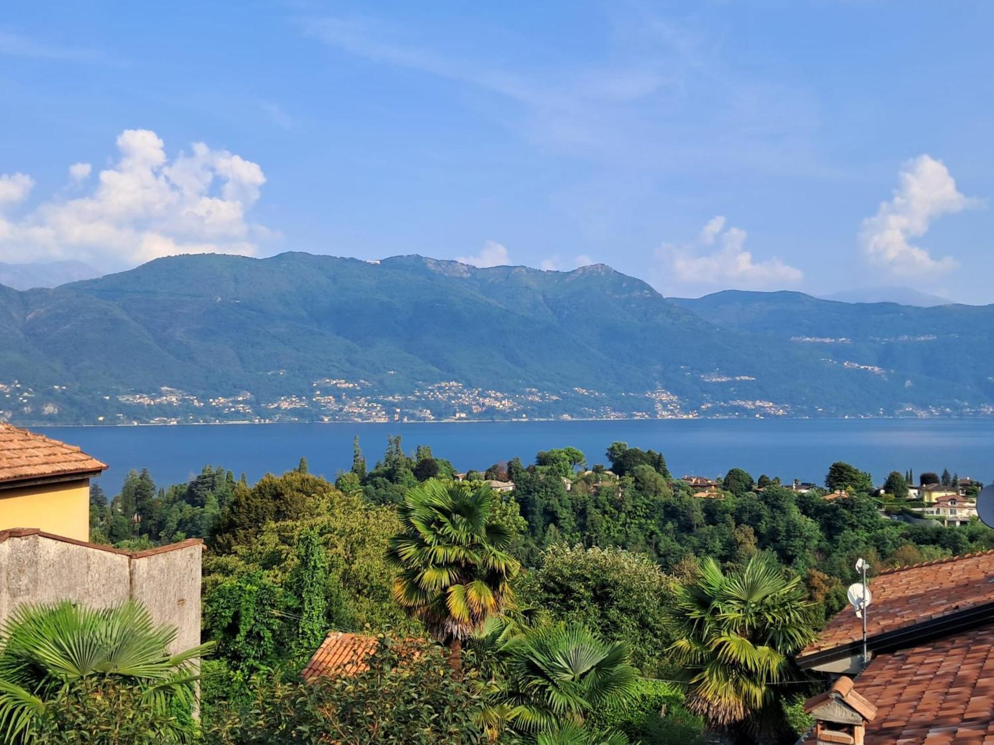 Castelveccana Nonna Anita Bed & Breakfast エクステリア 写真